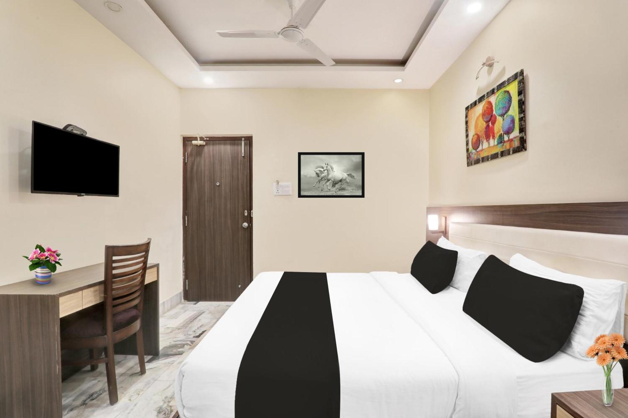 Super Townhouse Kankarbagh Formerly Kunwar Alcajars Patna  Exterior foto
